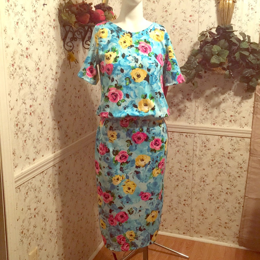 Two piece floral pencil skirt set